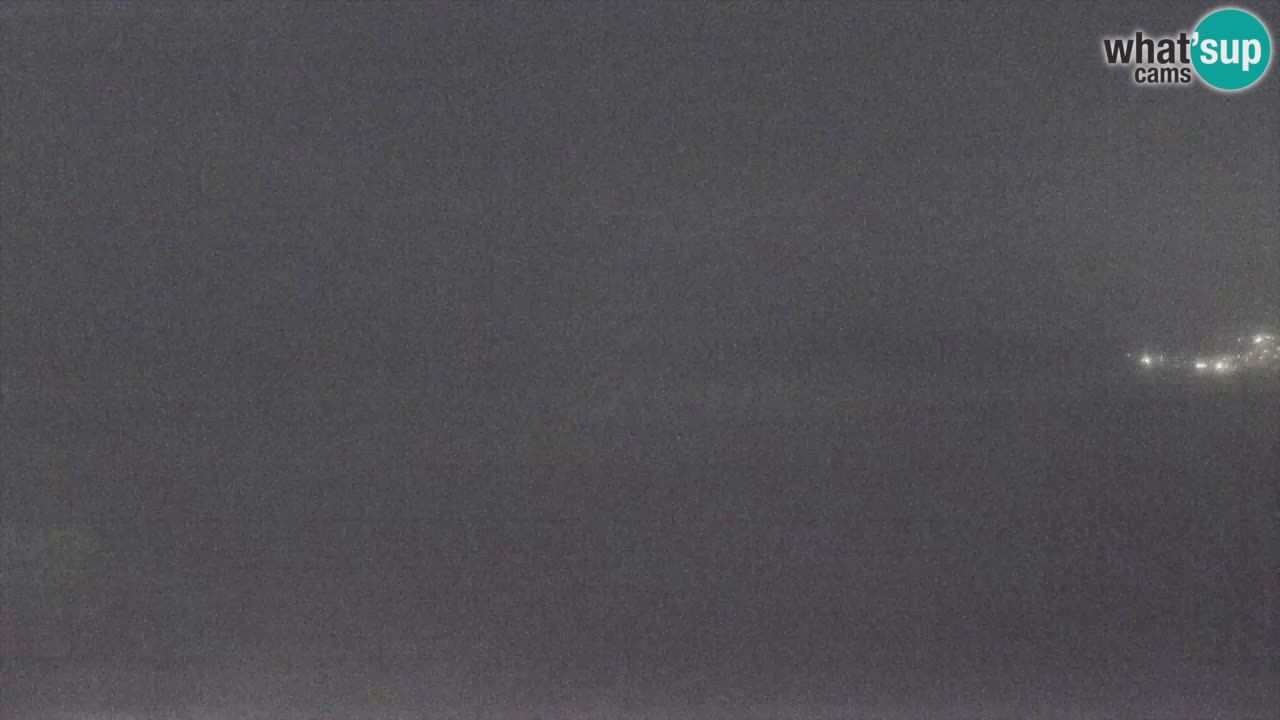 Spletna kamera Torre dei Corsari – Pogled v živo na plažo s Punta Usai