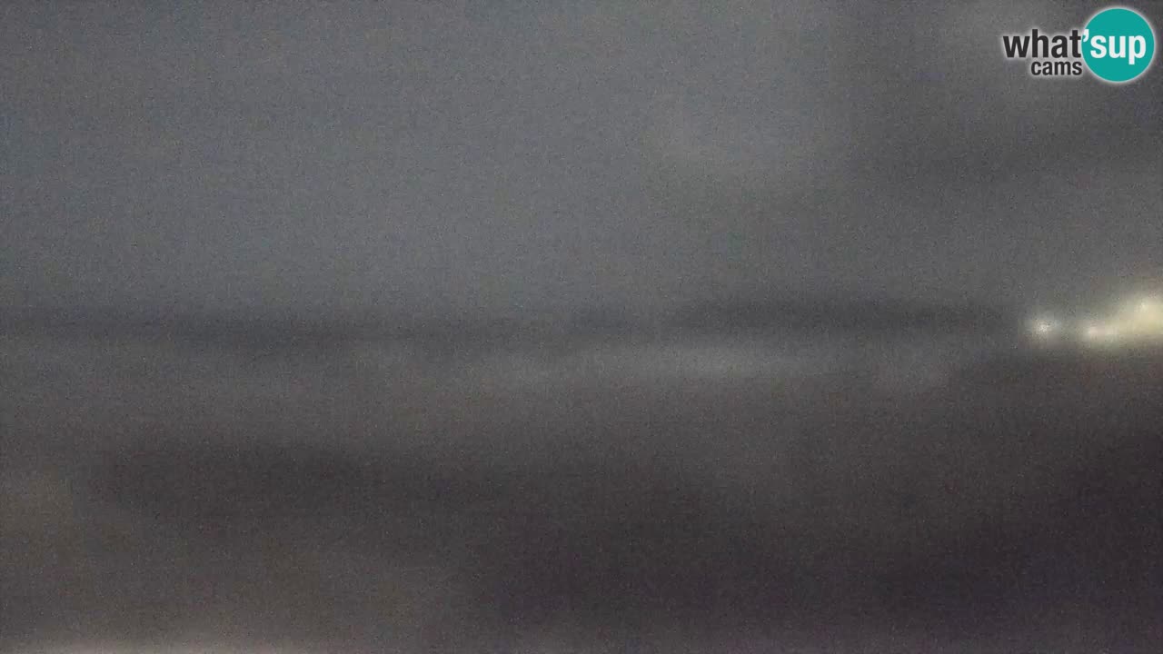 Spletna kamera Torre dei Corsari – Pogled v živo na plažo s Punta Usai