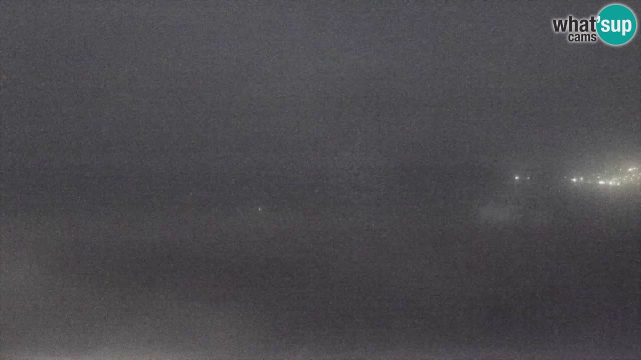 Spletna kamera Torre dei Corsari – Pogled v živo na plažo s Punta Usai