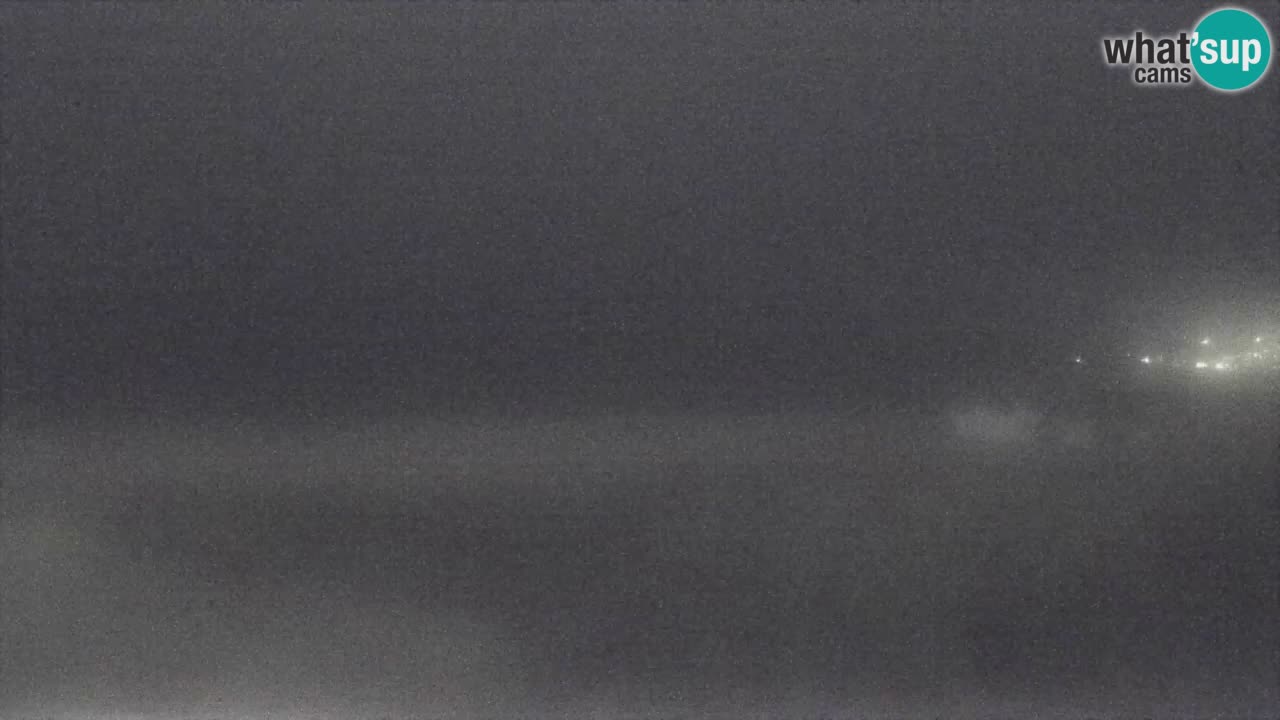 Spletna kamera Torre dei Corsari – Pogled v živo na plažo s Punta Usai