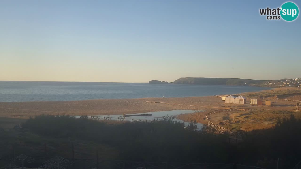 Spletna kamera Torre dei Corsari – Pogled v živo na plažo s Punta Usai