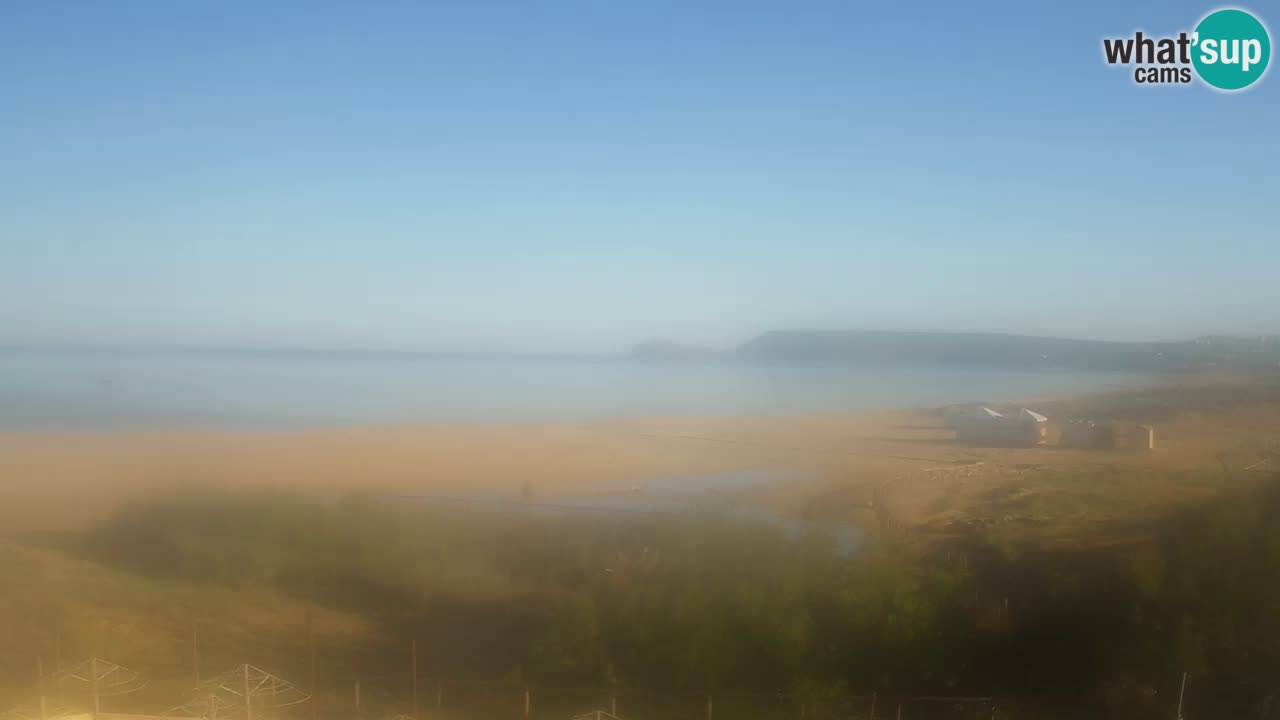 Spletna kamera Torre dei Corsari – Pogled v živo na plažo s Punta Usai