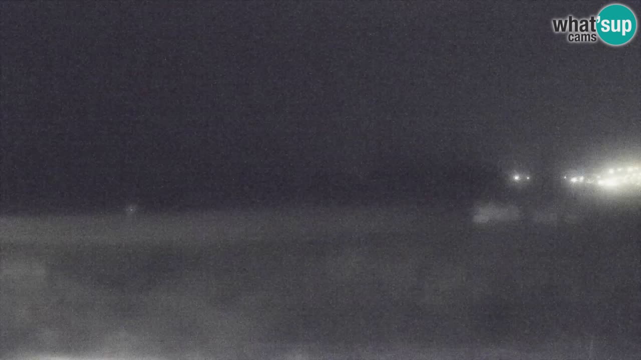 Spletna kamera Torre dei Corsari – Pogled v živo na plažo s Punta Usai