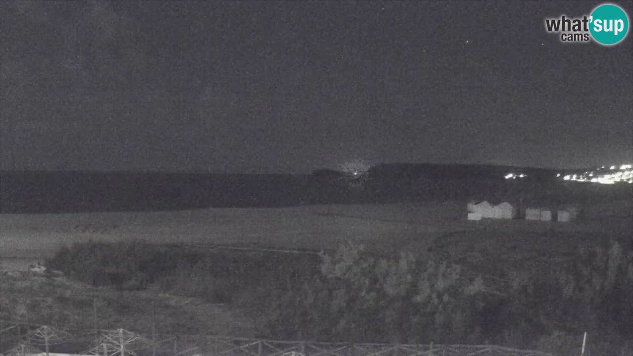 Spletna kamera Torre dei Corsari – Pogled v živo na plažo s Punta Usai