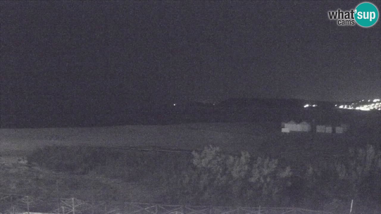 Spletna kamera Torre dei Corsari – Pogled v živo na plažo s Punta Usai