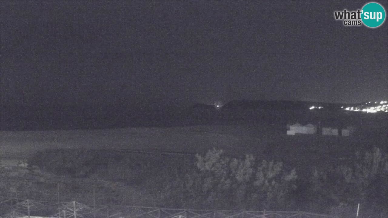 Spletna kamera Torre dei Corsari – Pogled v živo na plažo s Punta Usai