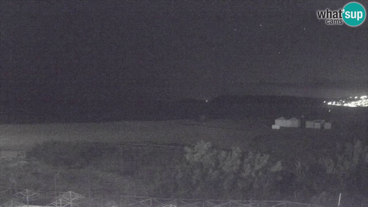 Spletna kamera Torre dei Corsari – Pogled v živo na plažo s Punta Usai