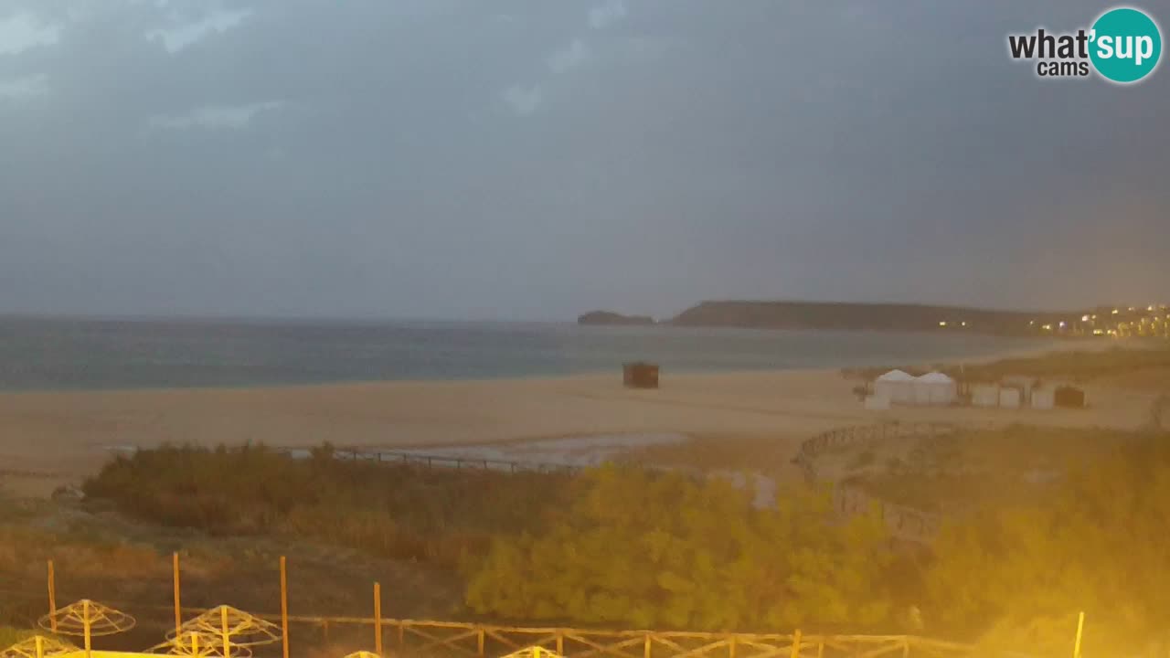 Spletna kamera Torre dei Corsari – Pogled v živo na plažo s Punta Usai