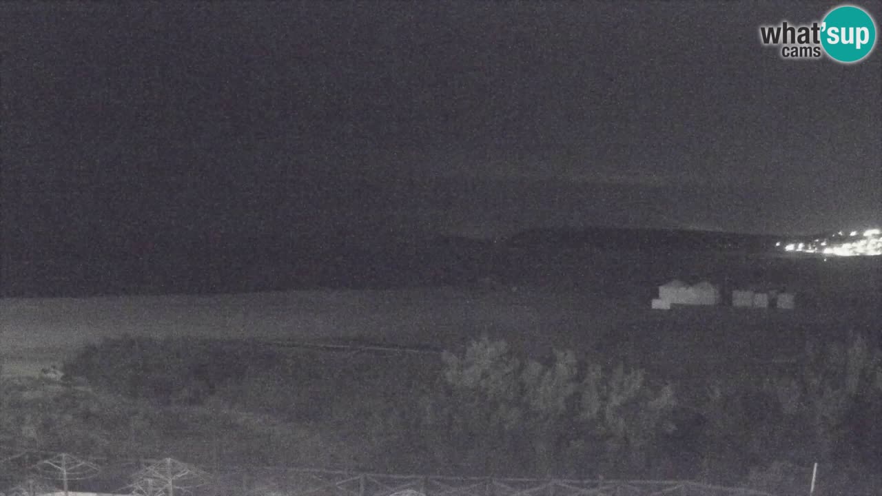 Spletna kamera Torre dei Corsari – Pogled v živo na plažo s Punta Usai