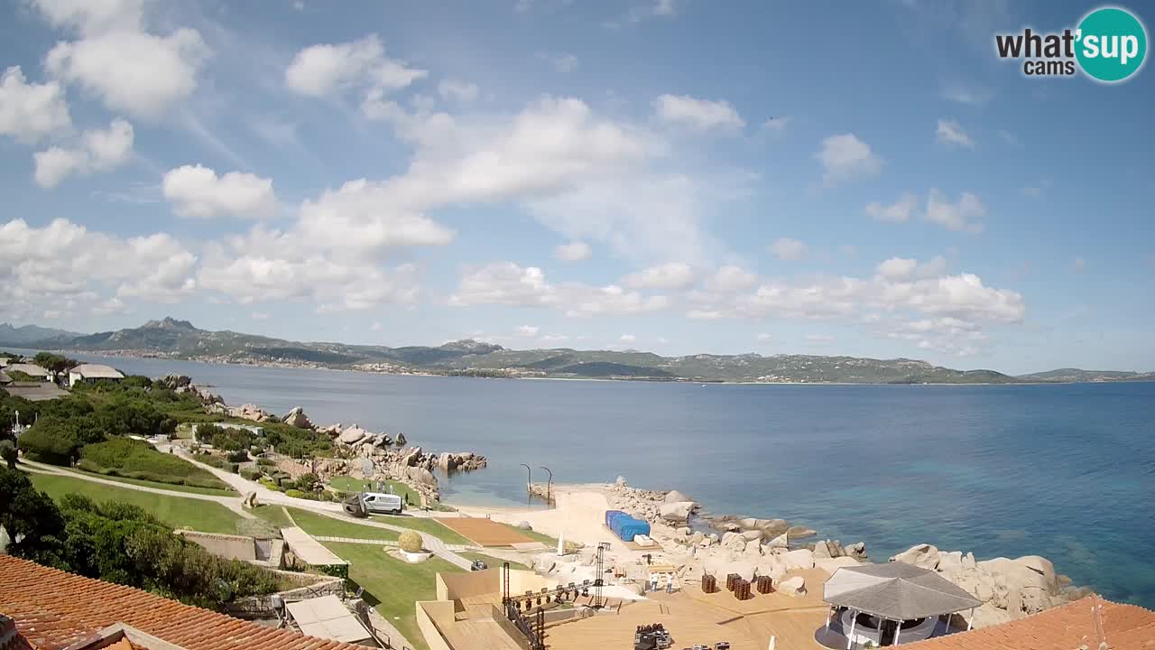 U živo Phi Beach – Forte Cappellini web kamera Porto Cervo – Arzachena – Sardinija