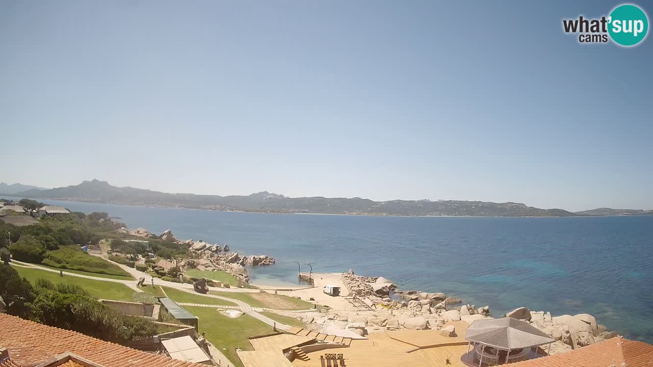 V živo Phi Beach – Forte Cappellini spletna kamera Porto Cervo – Arzachena – Sardinija