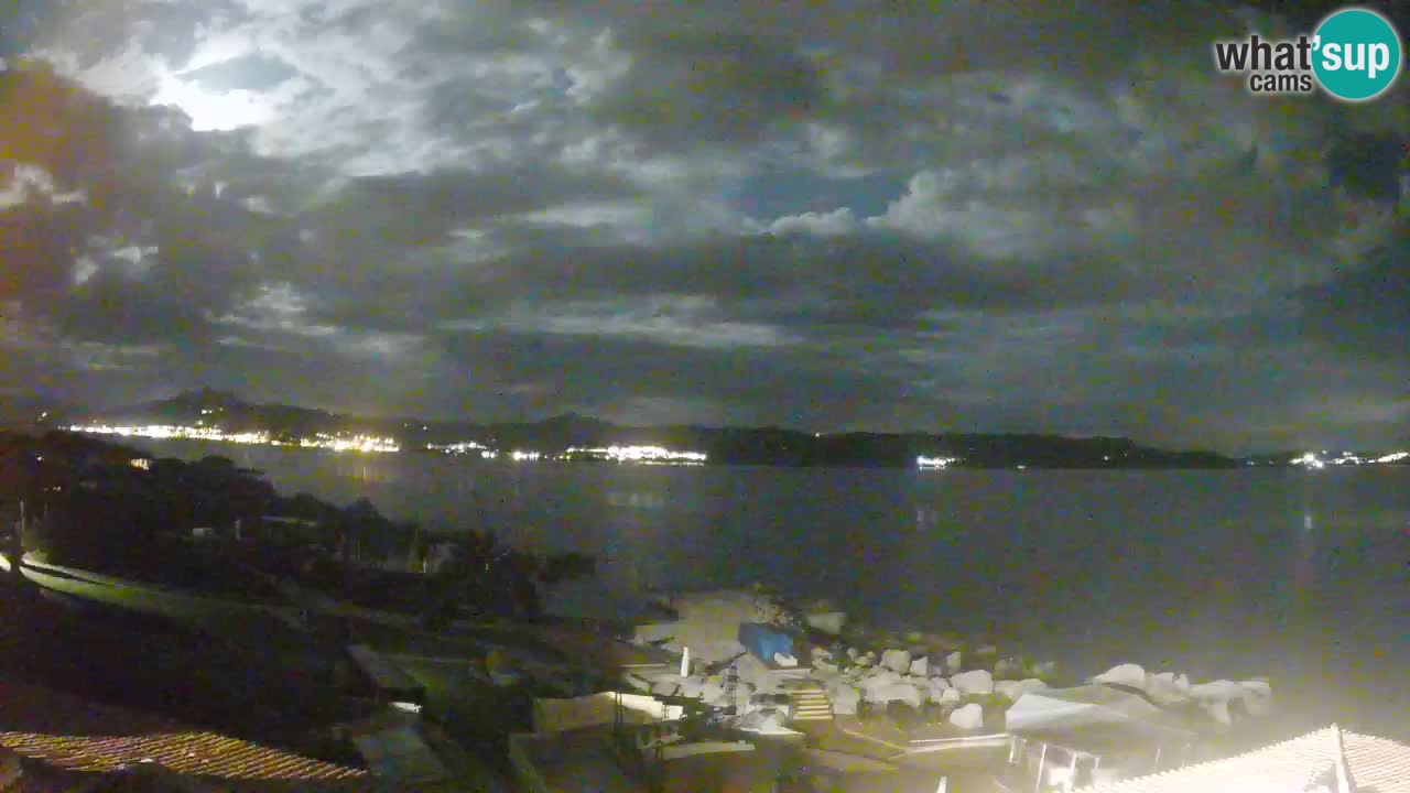 U živo Phi Beach – Forte Cappellini web kamera Porto Cervo – Arzachena – Sardinija