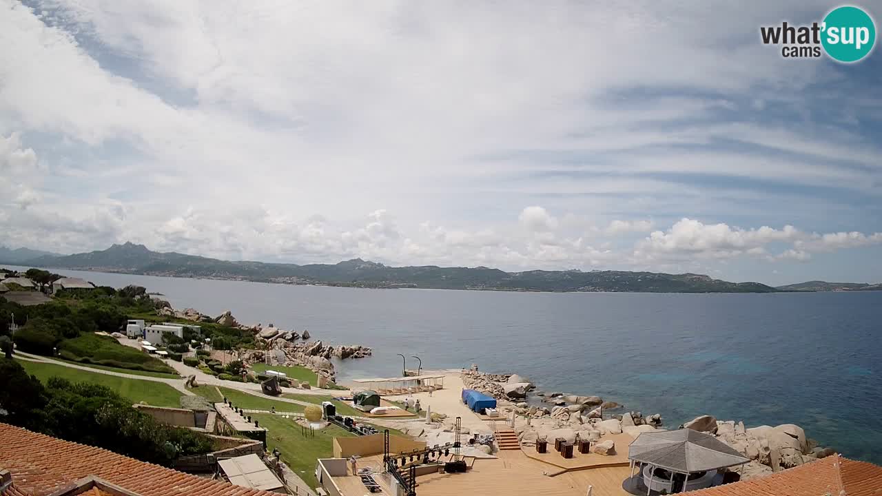 U živo Phi Beach – Forte Cappellini web kamera Porto Cervo – Arzachena – Sardinija