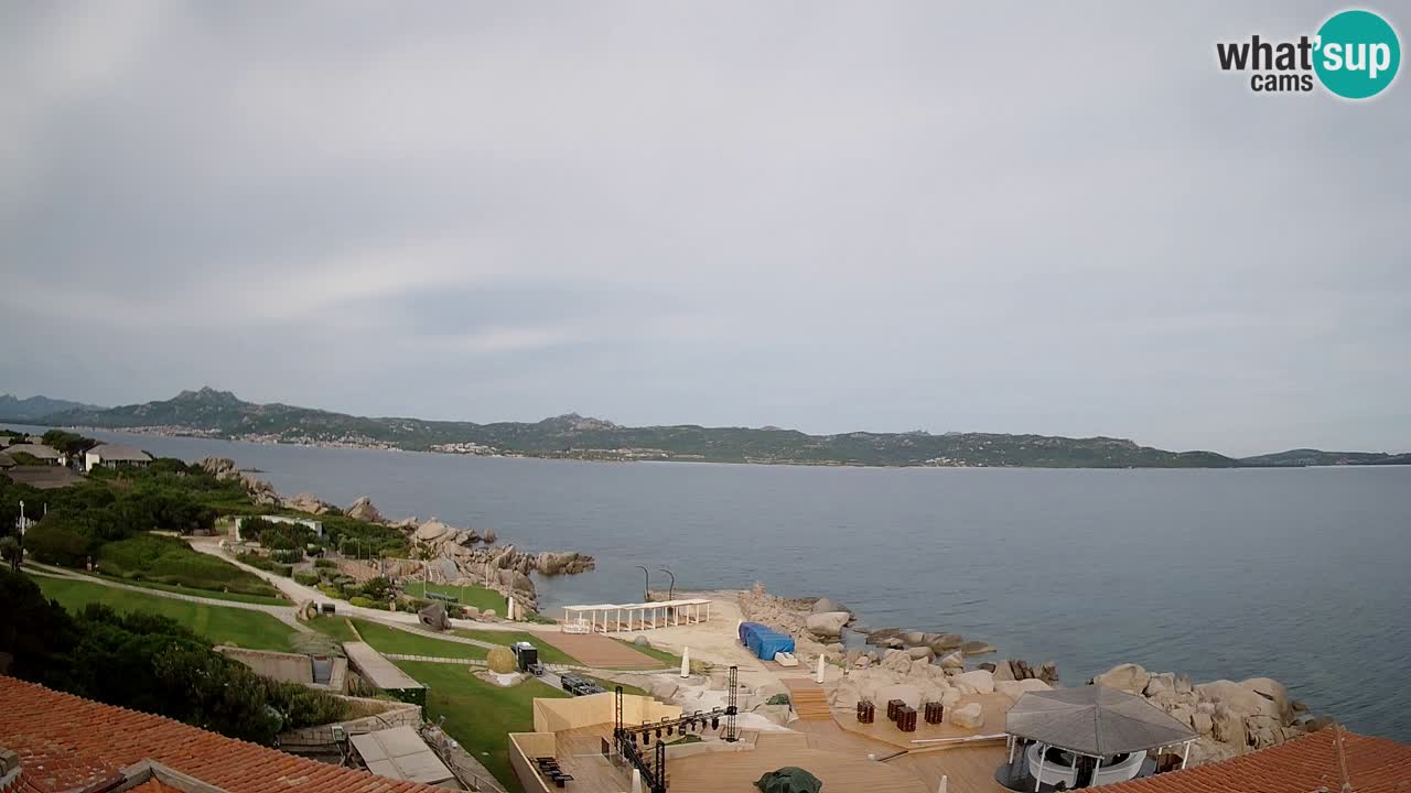 U živo Phi Beach – Forte Cappellini web kamera Porto Cervo – Arzachena – Sardinija