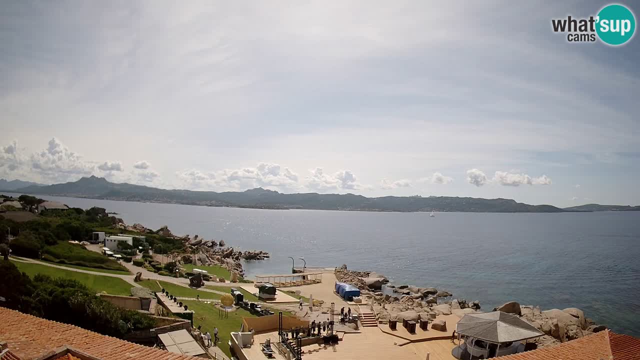 U živo Phi Beach – Forte Cappellini web kamera Porto Cervo – Arzachena – Sardinija