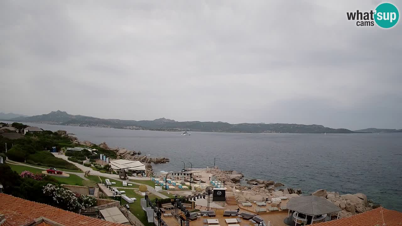 U živo Phi Beach – Forte Cappellini web kamera Porto Cervo – Arzachena – Sardinija
