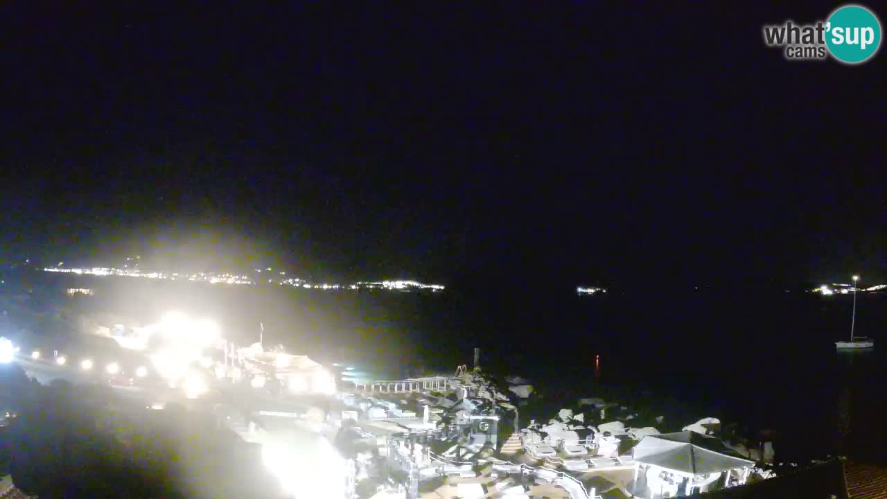 V živo Phi Beach – Forte Cappellini spletna kamera Porto Cervo – Arzachena – Sardinija