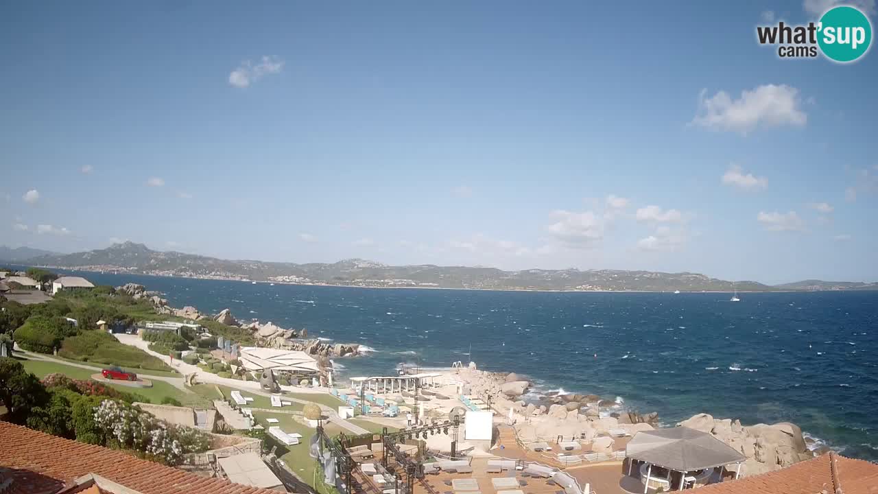 V živo Phi Beach – Forte Cappellini spletna kamera Porto Cervo – Arzachena – Sardinija