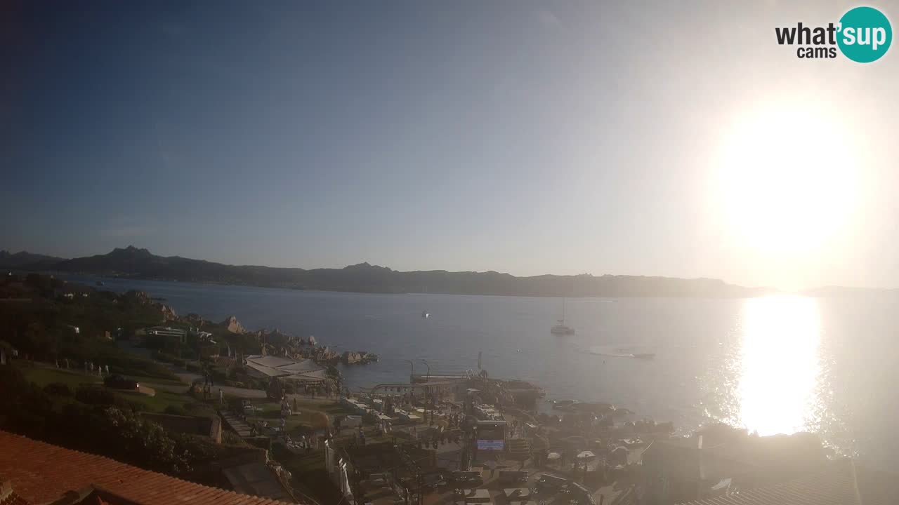U živo Phi Beach – Forte Cappellini web kamera Porto Cervo – Arzachena – Sardinija