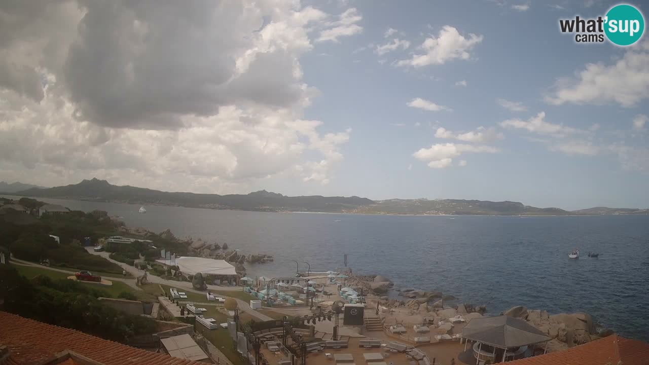 U živo Phi Beach – Forte Cappellini web kamera Porto Cervo – Arzachena – Sardinija