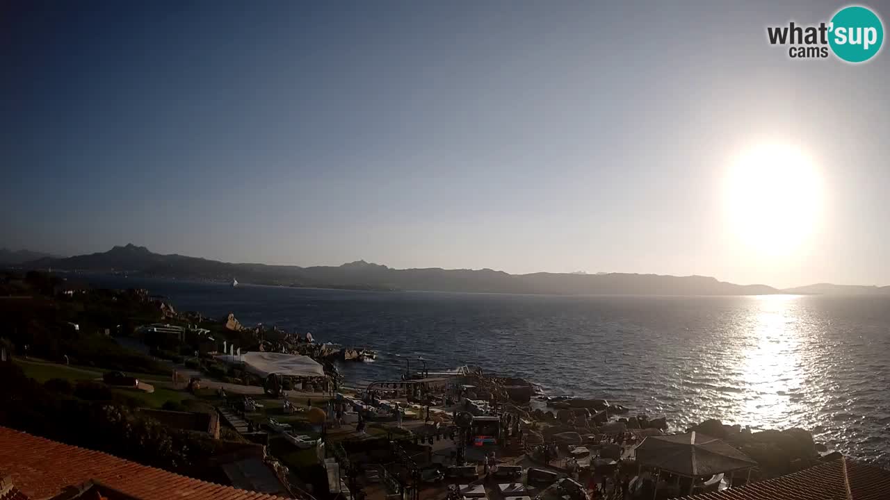 U živo Phi Beach – Forte Cappellini web kamera Porto Cervo – Arzachena – Sardinija