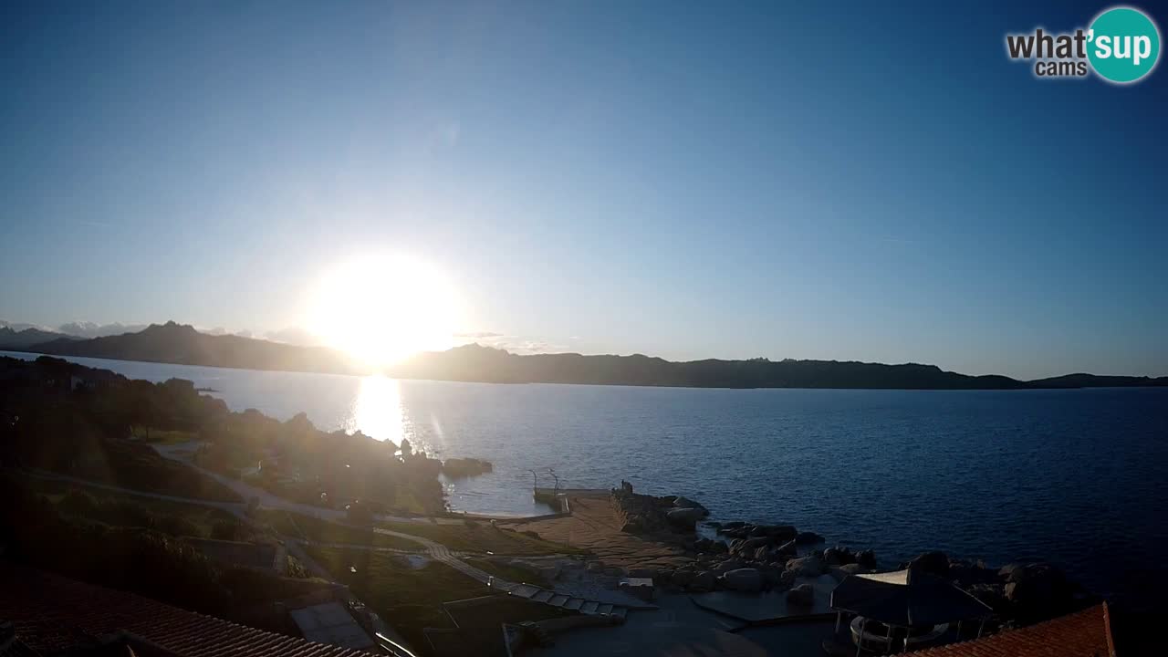 U živo Phi Beach – Forte Cappellini web kamera Porto Cervo – Arzachena – Sardinija