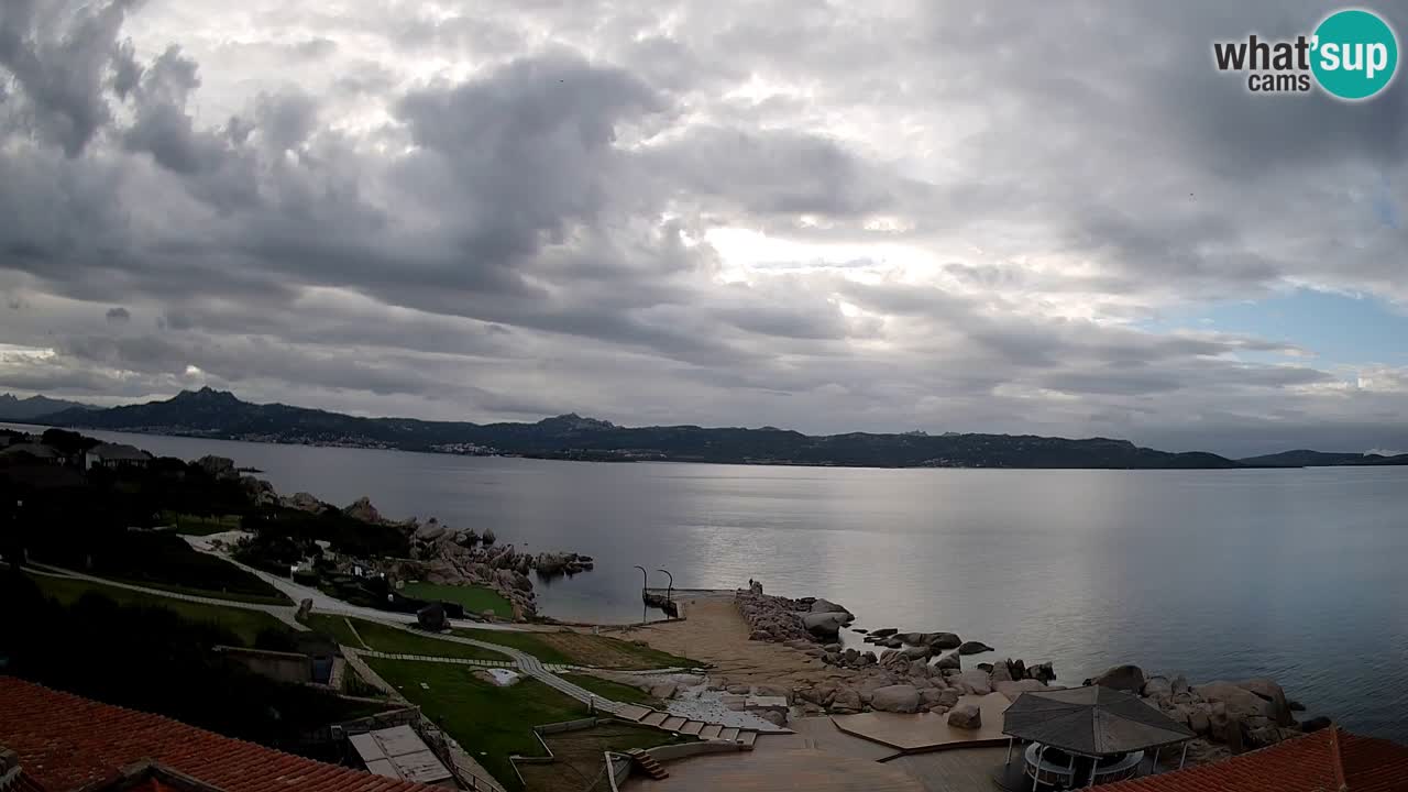 U živo Phi Beach – Forte Cappellini web kamera Porto Cervo – Arzachena – Sardinija