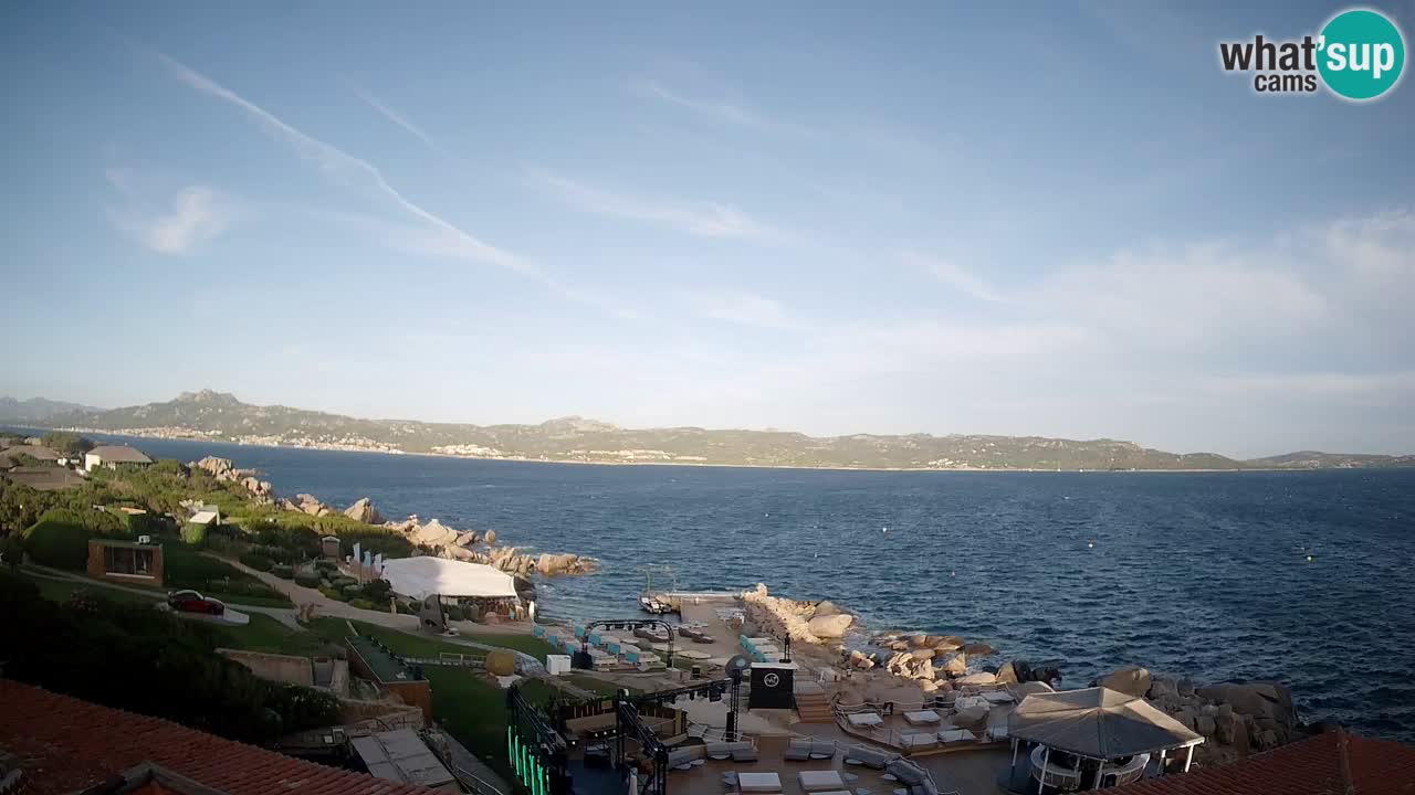U živo Phi Beach – Forte Cappellini web kamera Porto Cervo – Arzachena – Sardinija