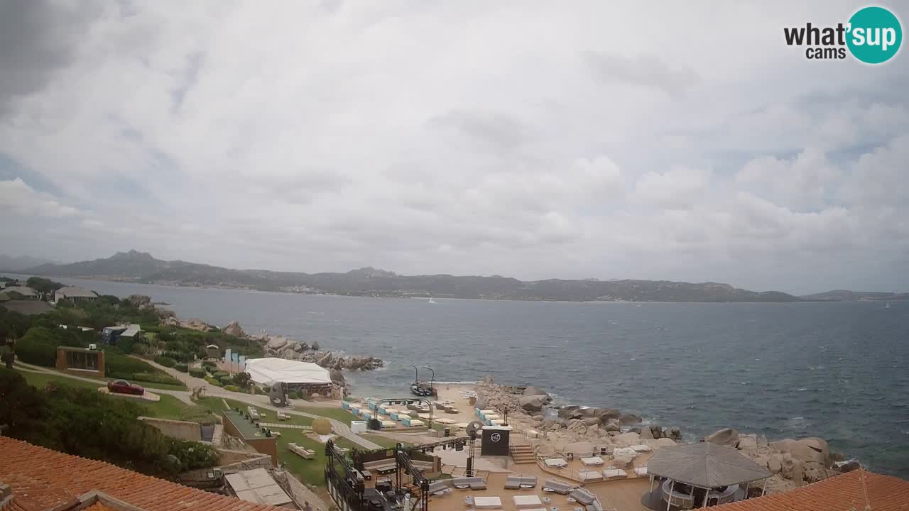 U živo Phi Beach – Forte Cappellini web kamera Porto Cervo – Arzachena – Sardinija