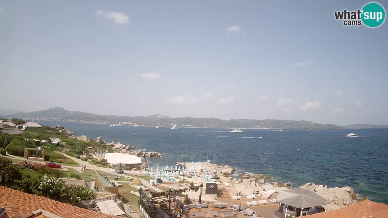 V živo Phi Beach – Forte Cappellini spletna kamera Porto Cervo – Arzachena – Sardinija