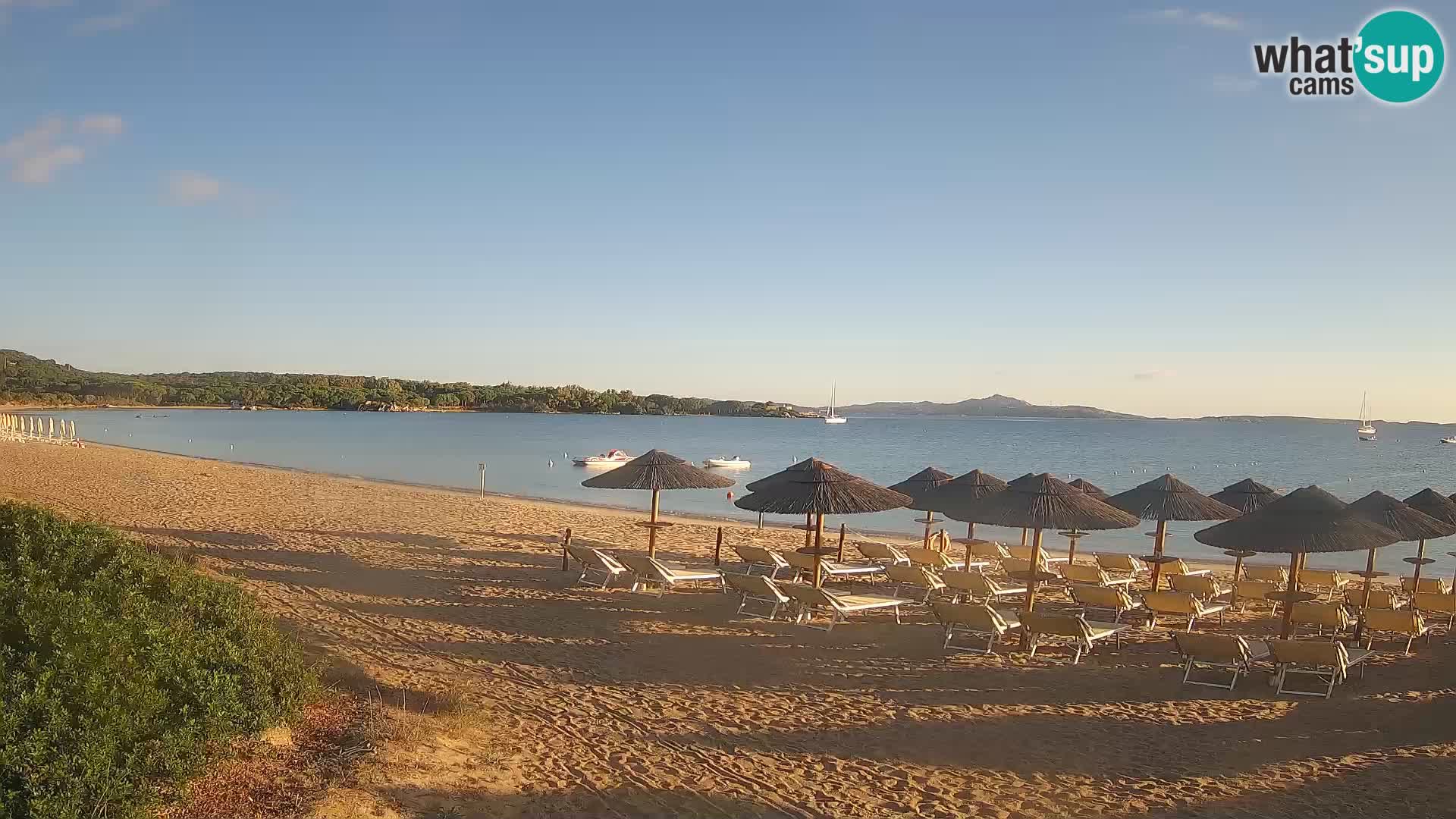 Web kamera na plaži Mannena – Arzachena – Sardinija