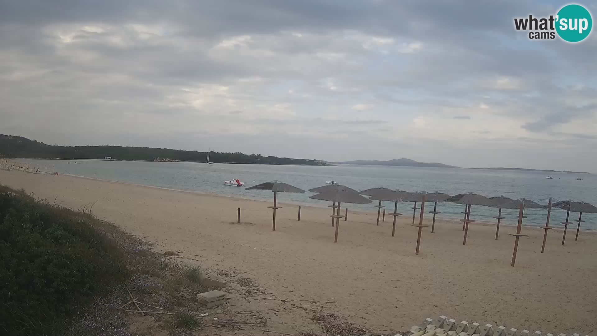 Spletna kamera na plaži Mannena – Arzachena – Sardinija