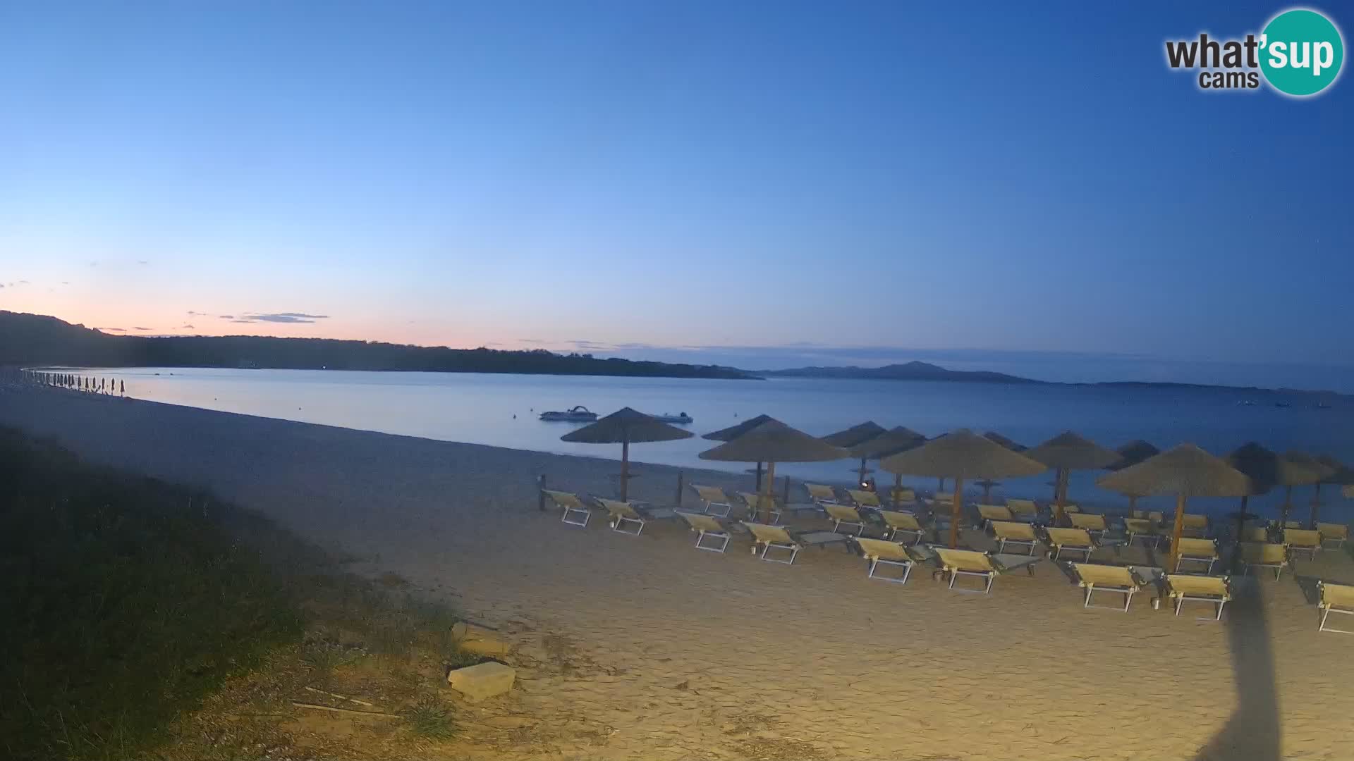 Web kamera na plaži Mannena – Arzachena – Sardinija