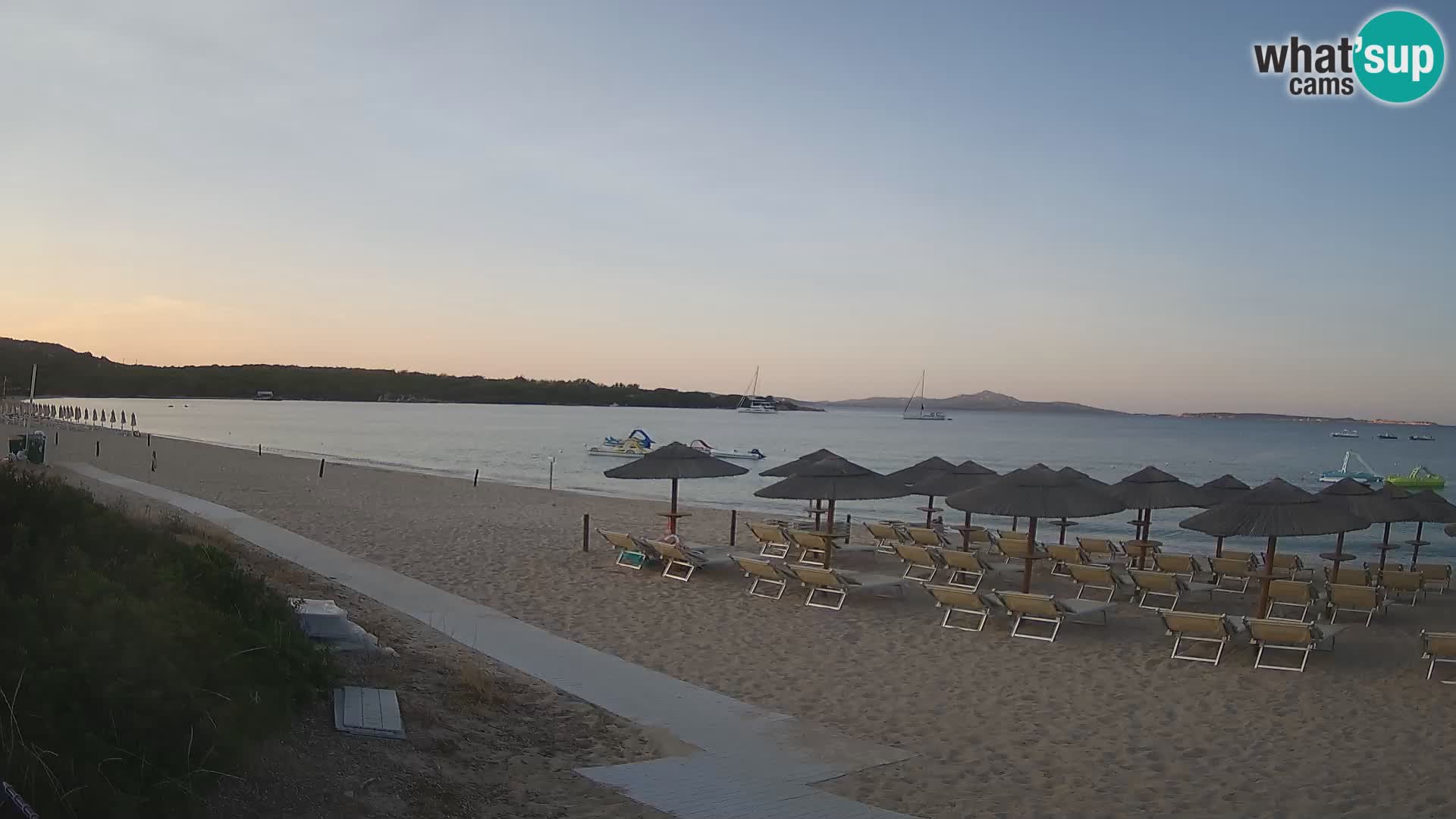 Web kamera na plaži Mannena – Arzachena – Sardinija
