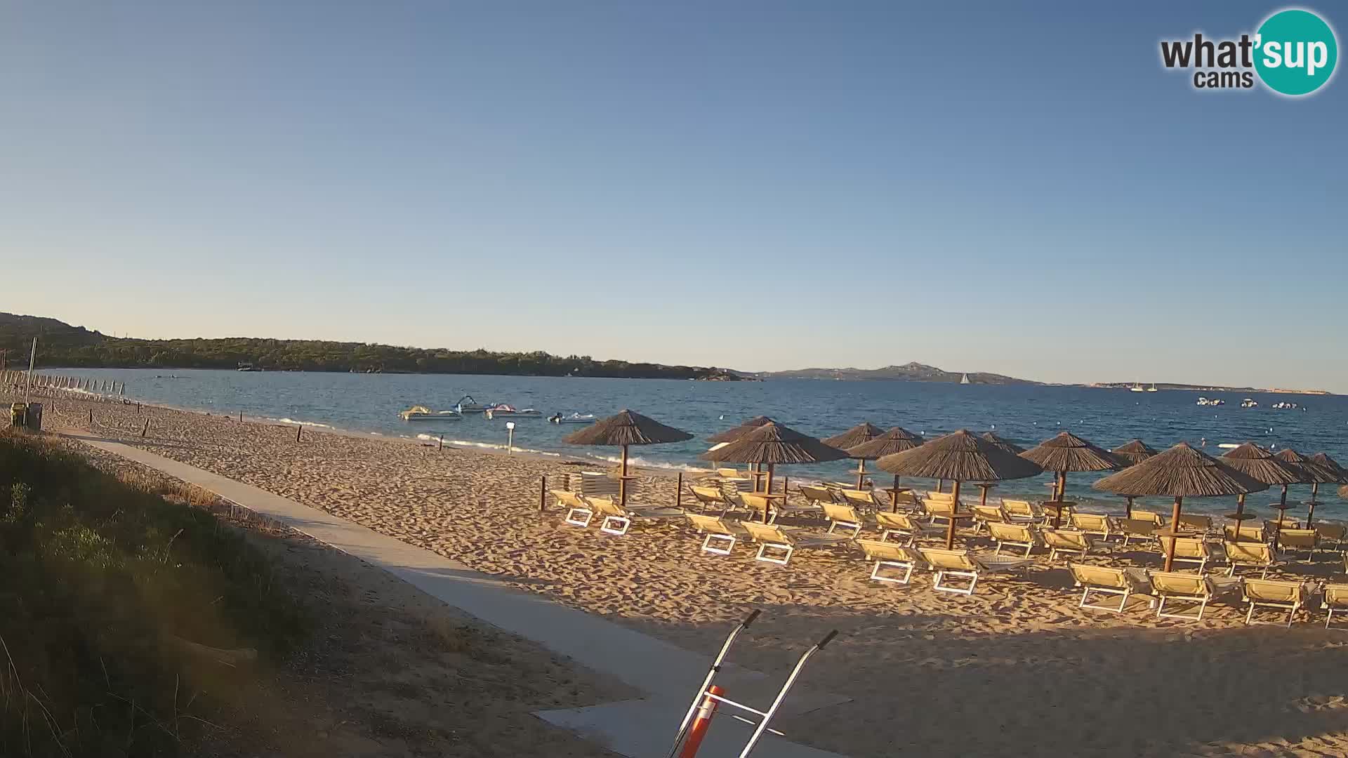 Web kamera na plaži Mannena – Arzachena – Sardinija