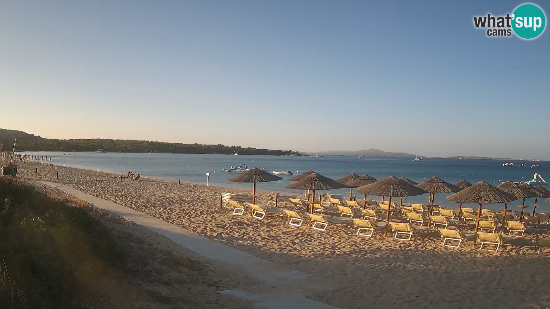 Web kamera na plaži Mannena – Arzachena – Sardinija
