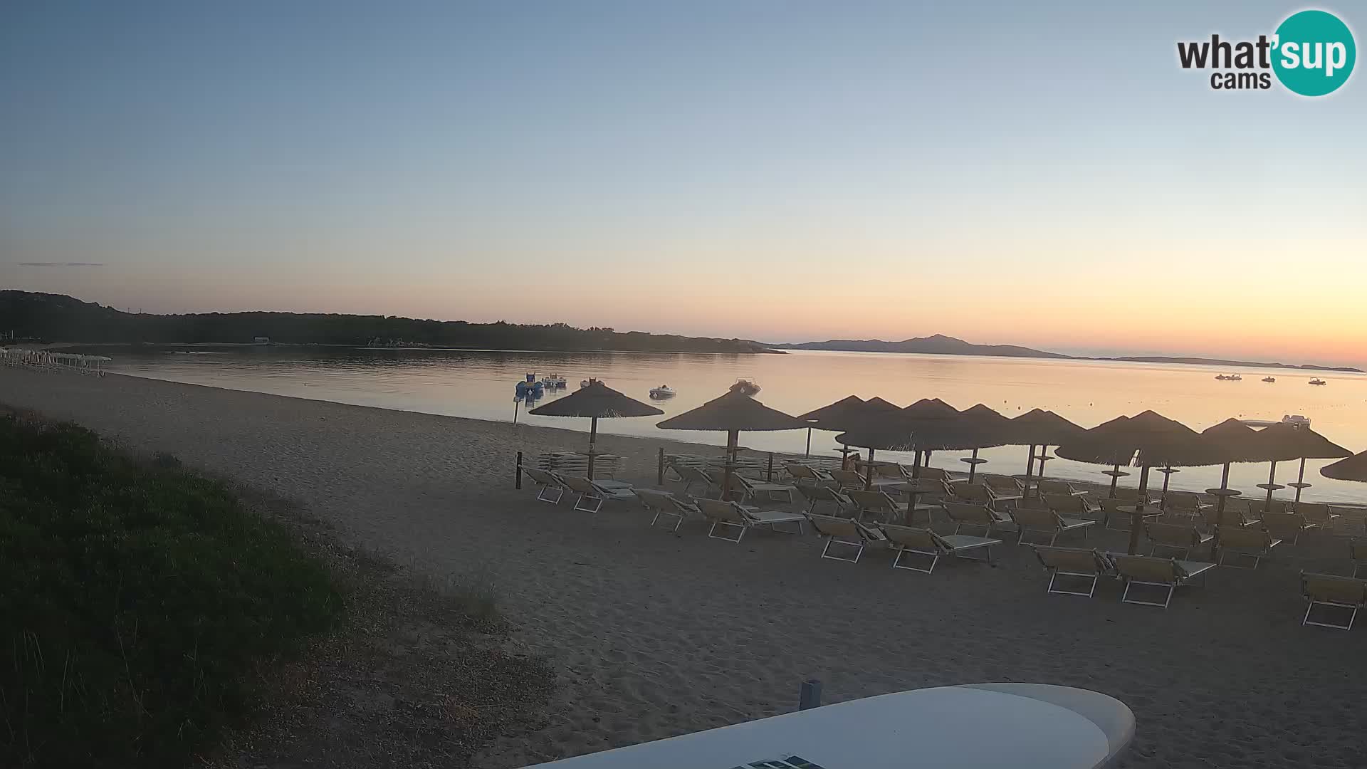 Web kamera na plaži Mannena – Arzachena – Sardinija