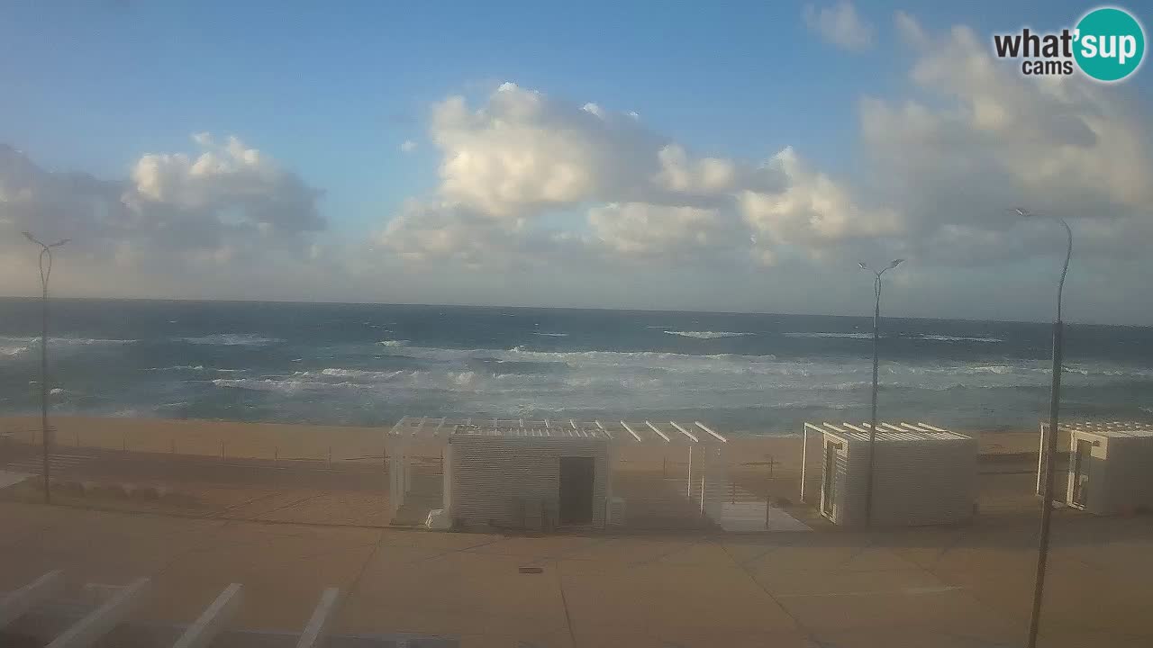 V ŽIVO Spletna kamera plaža Badesi Li Junchi – turizem na Sardiniji Italija