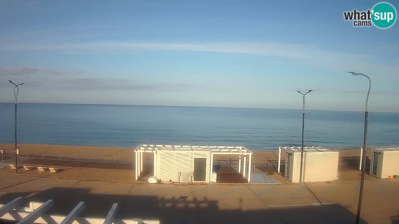 V ŽIVO Spletna kamera plaža Badesi Li Junchi – turizem na Sardiniji Italija