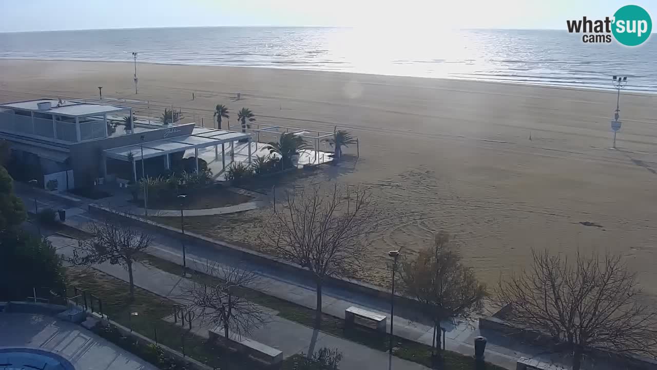 Spletna kamera Bibione plaža – pogled iz Ashanti ApartHotela