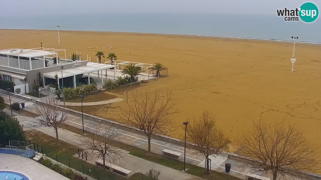 Spletna kamera Bibione plaža – pogled iz Ashanti ApartHotela