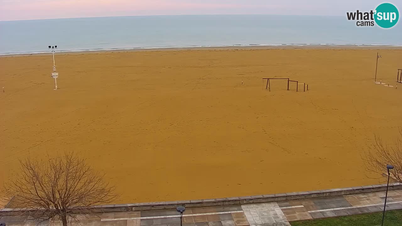 Spletna kamera Bibione plaža – pogled iz Ashanti ApartHotela