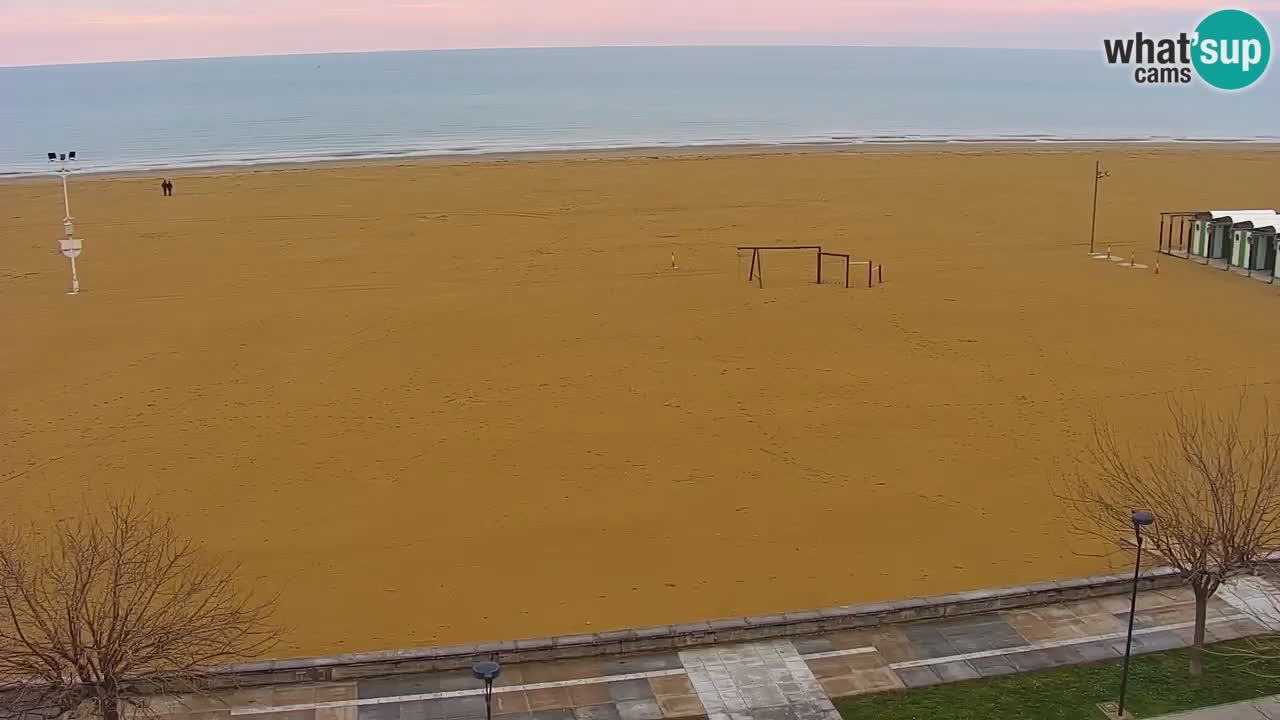 Spletna kamera Bibione plaža – pogled iz Ashanti ApartHotela