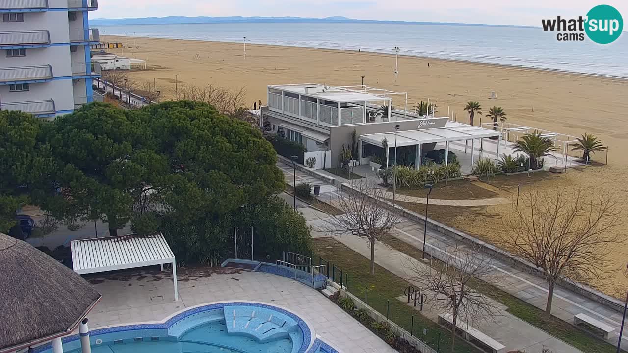 Spletna kamera Bibione plaža – pogled iz Ashanti ApartHotela