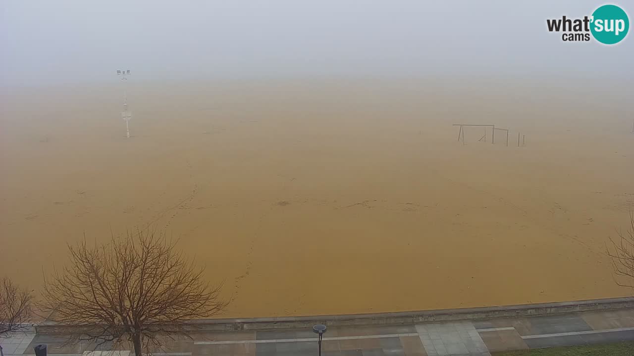 Spletna kamera Bibione plaža – pogled iz Ashanti ApartHotela