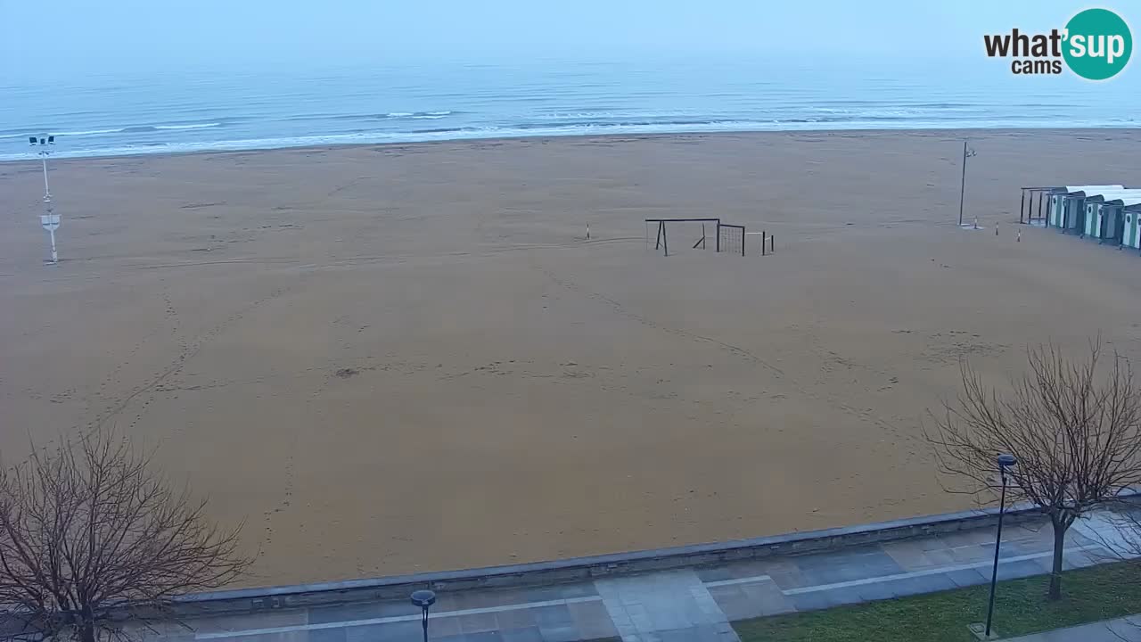 Spletna kamera Bibione plaža – pogled iz Ashanti ApartHotela