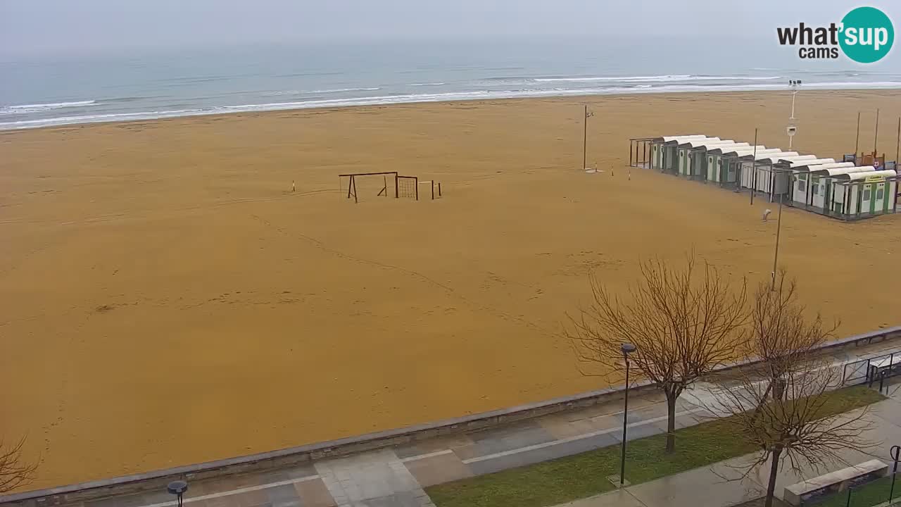 Spletna kamera Bibione plaža – pogled iz Ashanti ApartHotela