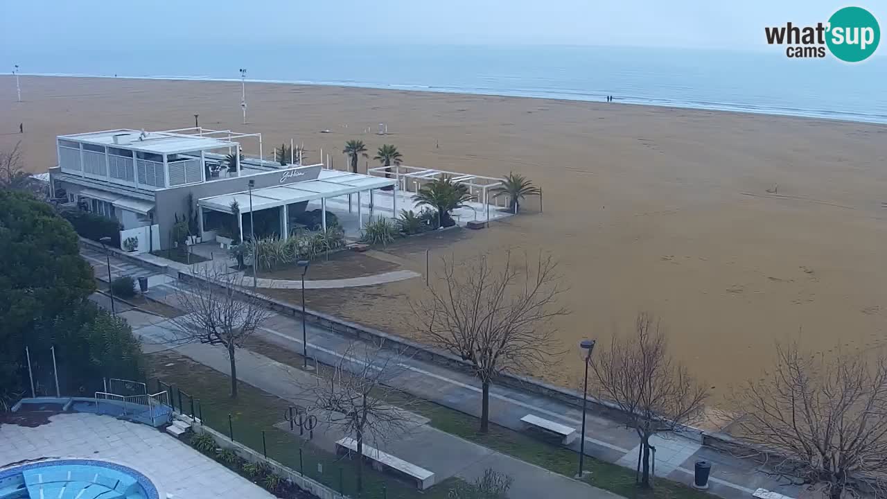 Spletna kamera Bibione plaža – pogled iz Ashanti ApartHotela