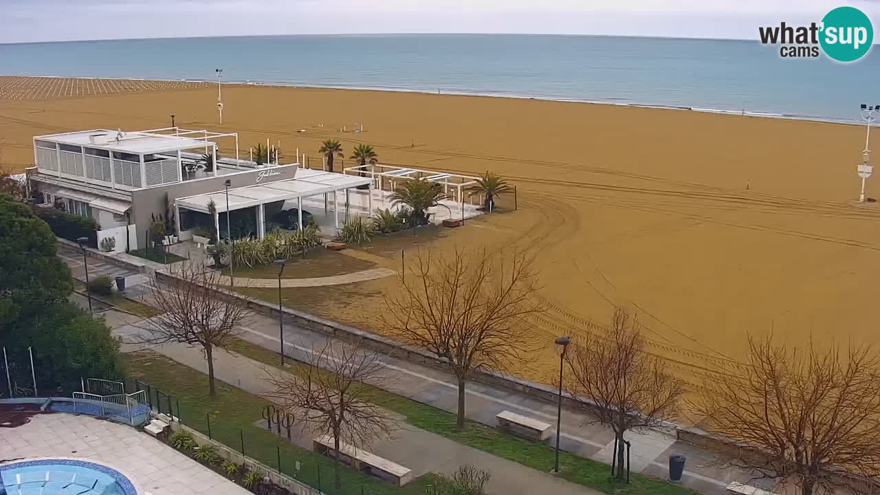 Spletna kamera Bibione plaža – pogled iz Ashanti ApartHotela