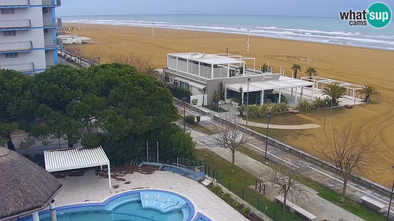 Spletna kamera Bibione plaža – pogled iz Ashanti ApartHotela